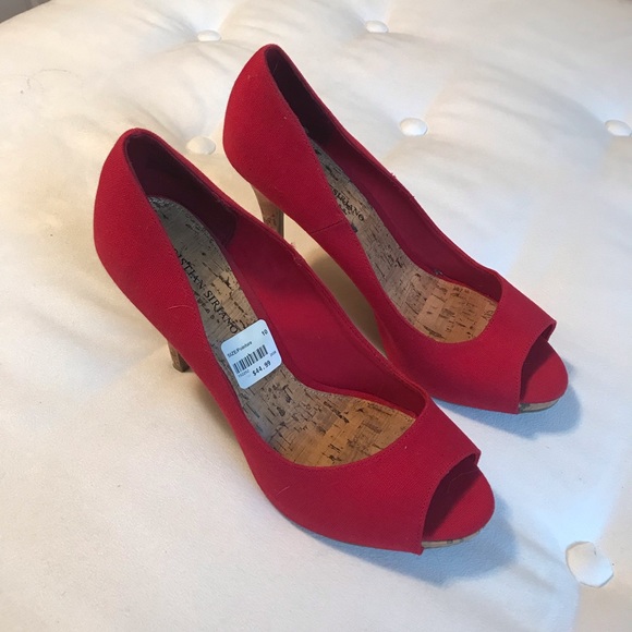 Christian Siriano Open Toe Red Pumps - Picture 2 of 3